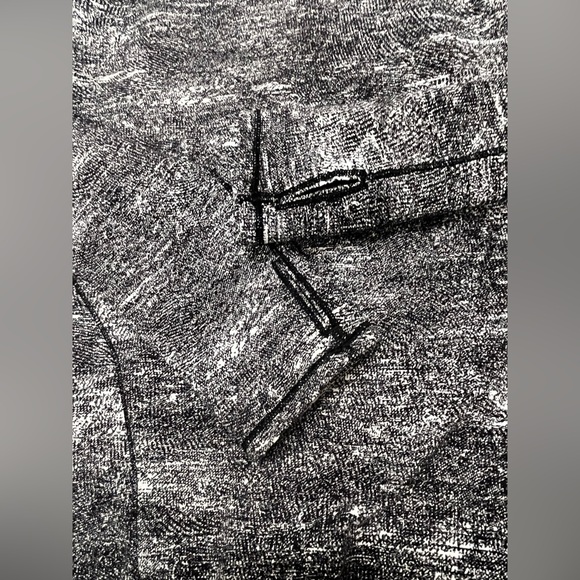 Lululemon forever endeavour long sleeve black and white size 8 like new - Picture 7 of 14